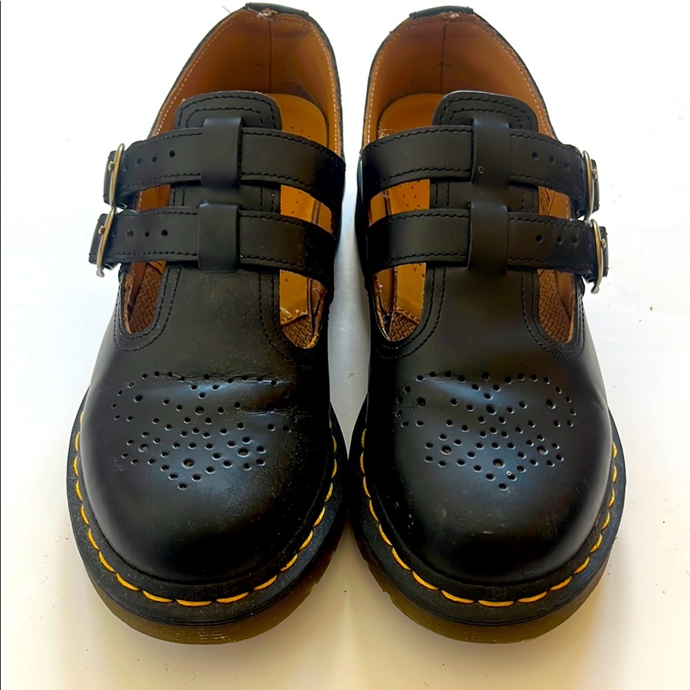 Dr. Marten’s 8065 Smooth Leather Mary Jane Shoes. Black size 7